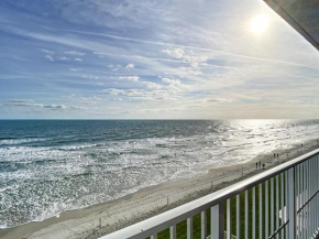 Oceanfront Condo - Beach, Pool & BBQ